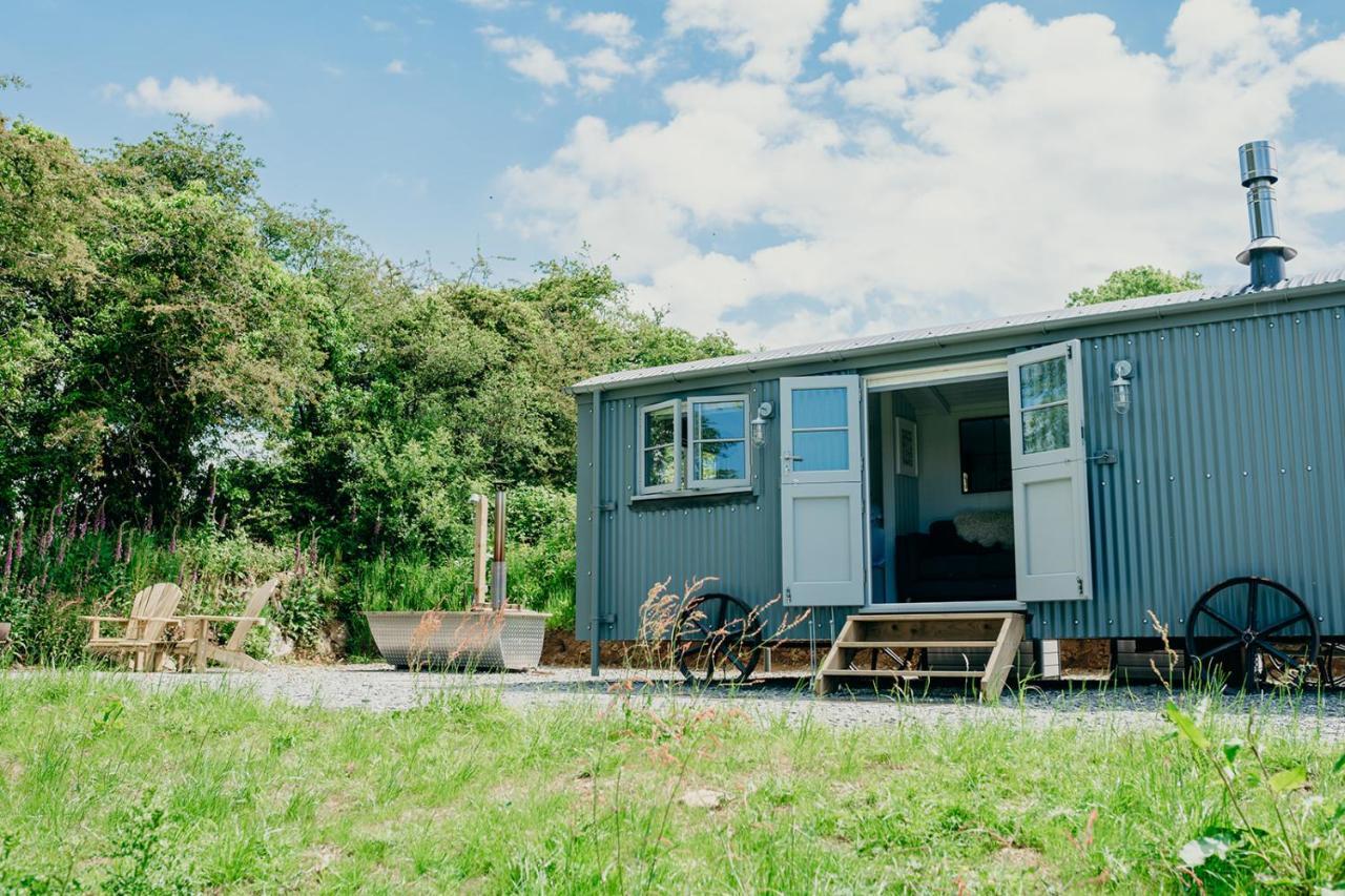 Blatchford Briar - Award Winning Private Shephards Huts With Their Own Secluded Hot Tubs Milton Abbot 外观 照片