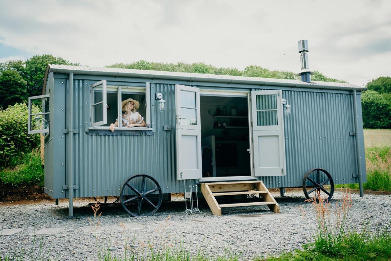 Blatchford Briar - Award Winning Private Shephards Huts With Their Own Secluded Hot Tubs Milton Abbot 外观 照片