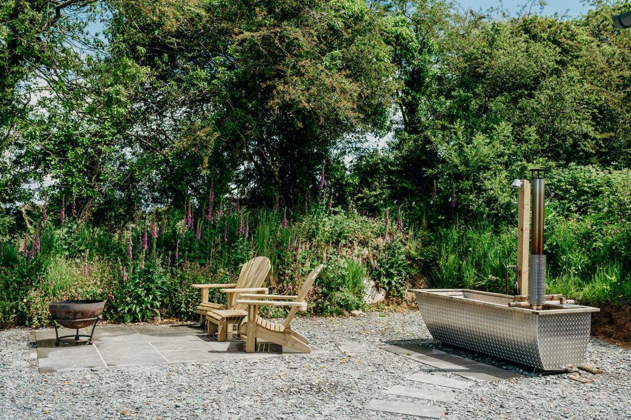 Blatchford Briar - Award Winning Private Shephards Huts With Their Own Secluded Hot Tubs Milton Abbot 外观 照片