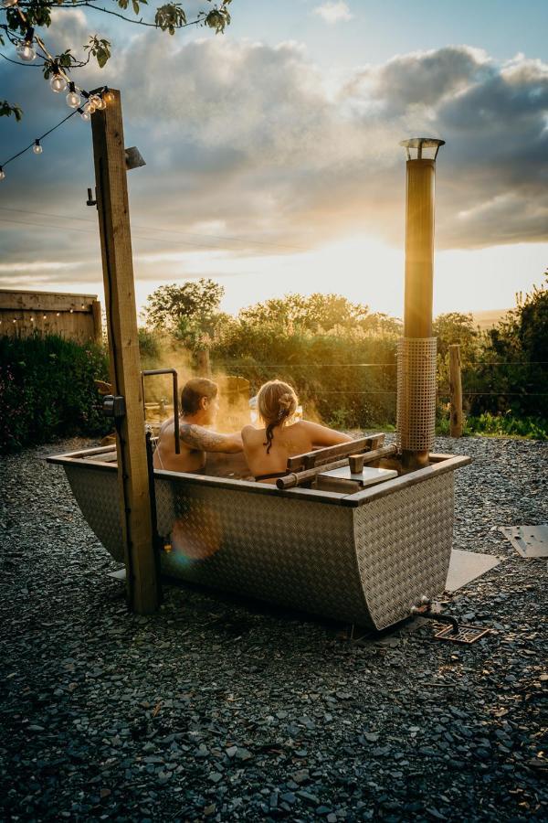 Blatchford Briar - Award Winning Private Shephards Huts With Their Own Secluded Hot Tubs Milton Abbot 外观 照片
