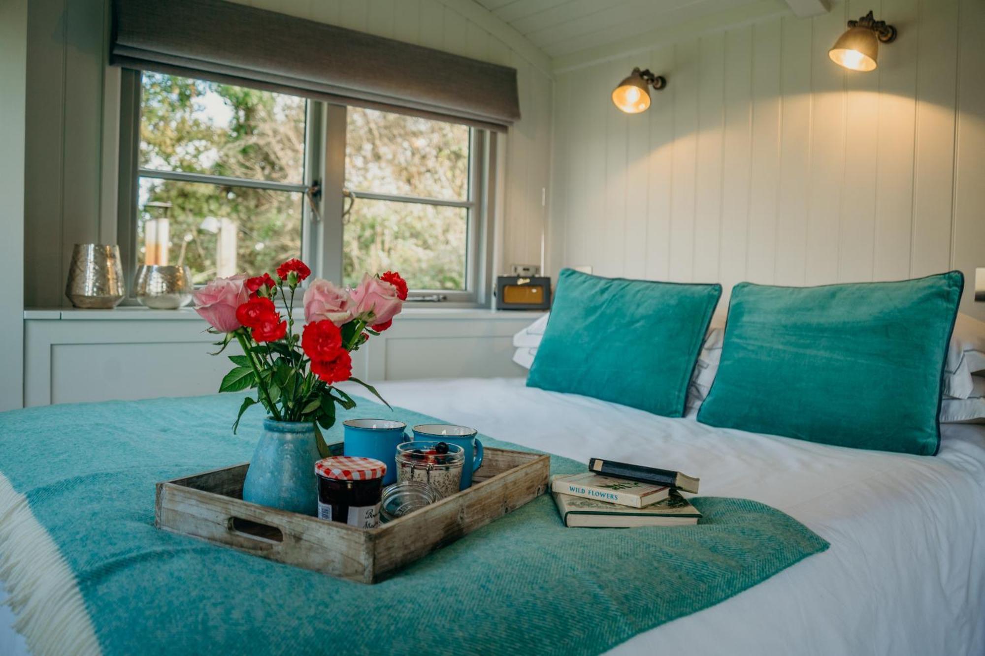 Blatchford Briar - Award Winning Private Shephards Huts With Their Own Secluded Hot Tubs Milton Abbot 外观 照片